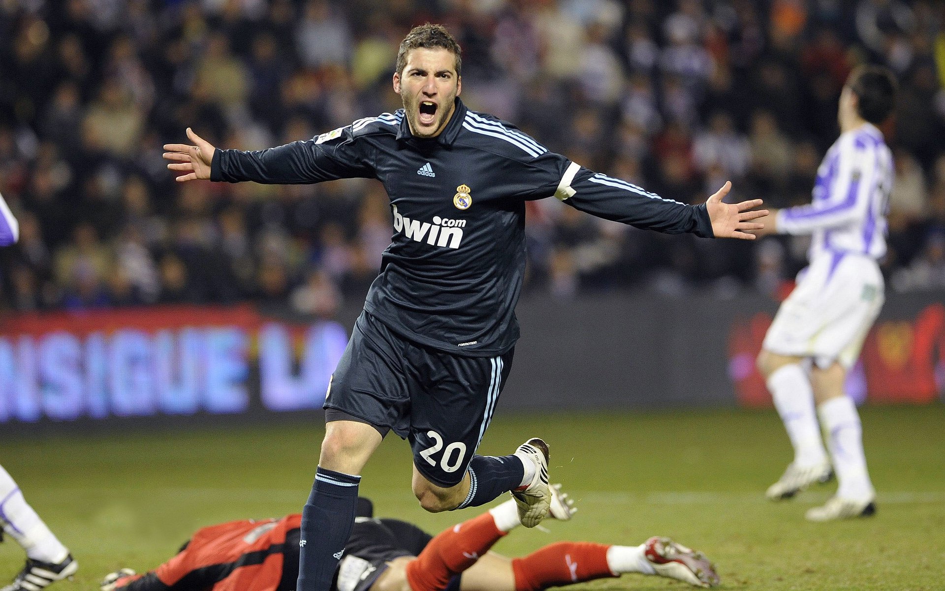 自由泳冲刺摩纳哥展现速度优势