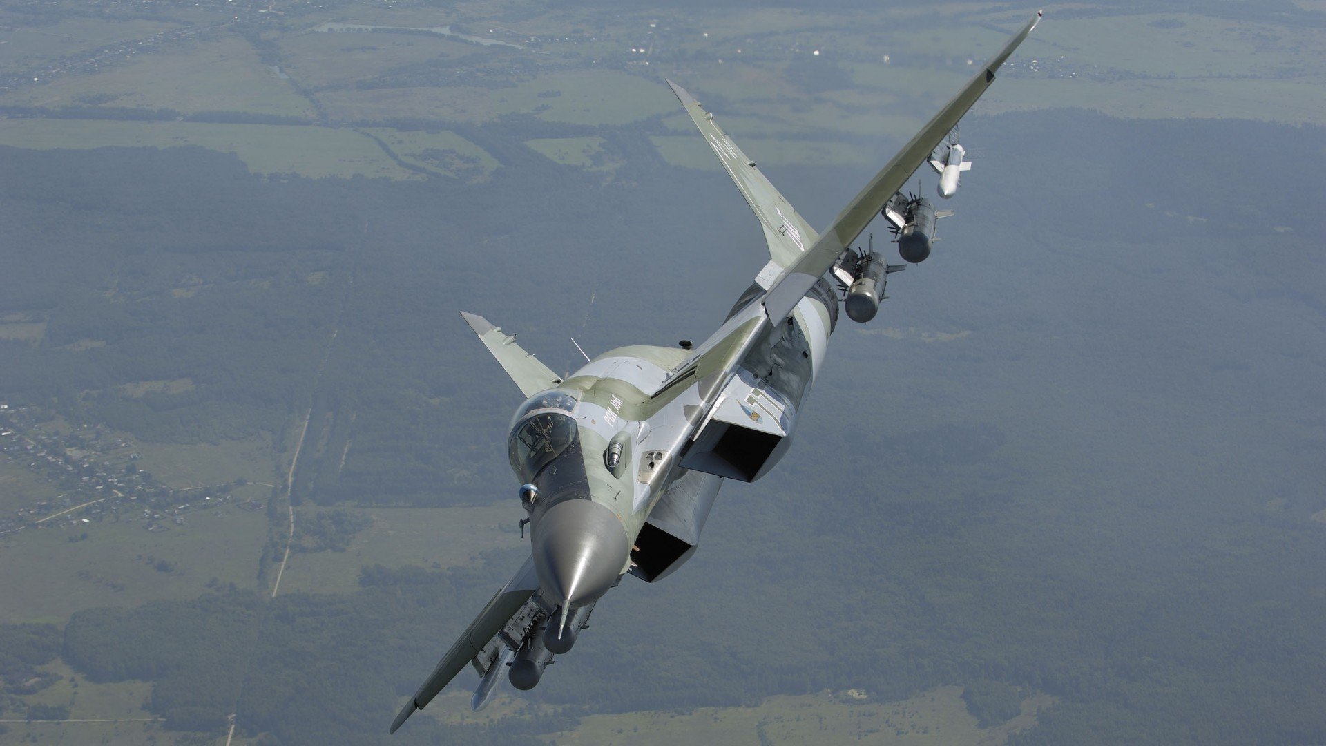 日本NHK特别报道：伊朗球员雪地控球如舞者，伊朗大雪