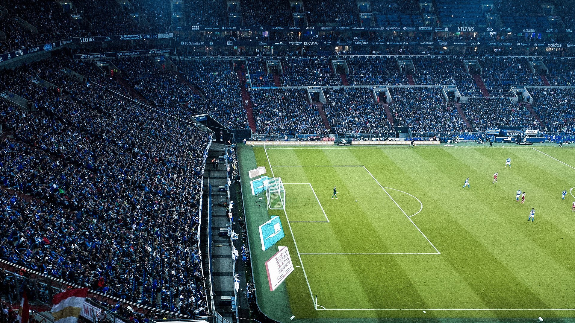 九游娱乐APP-霍勒迪组织串联流畅雄鹿整体攻势稳定，霍勒迪雄鹿集锦